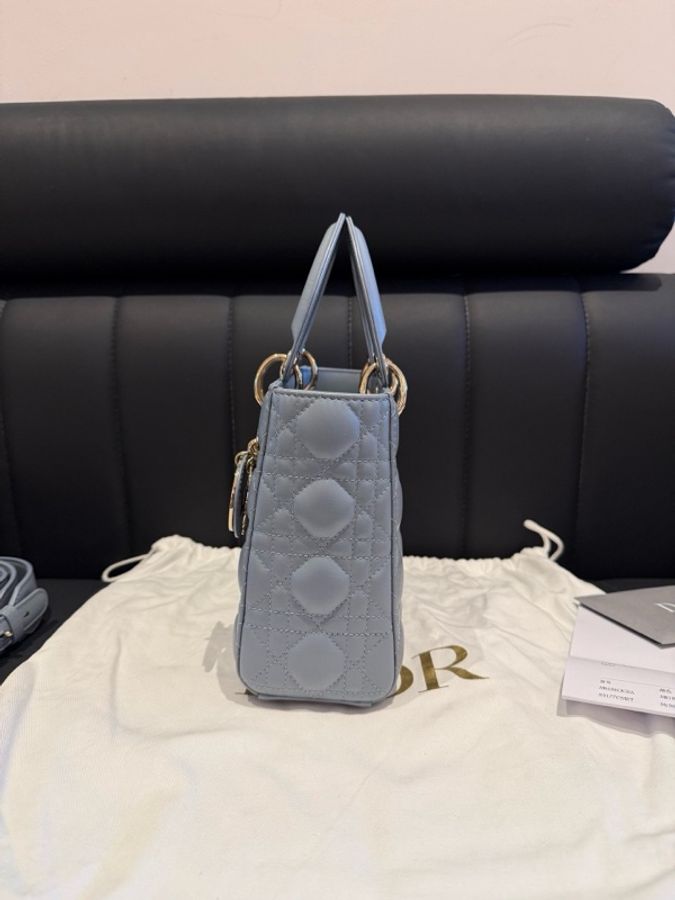 DIOR/迪奧 藤格紋四格 羊皮 雲霧藍 尺寸:20* 8*16.5-4