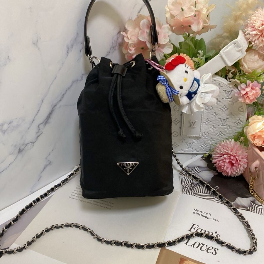𝙿𝕣𝕒𝕕𝕒降落傘束口包小水桶包🏅 #實用可愛百搭款-4