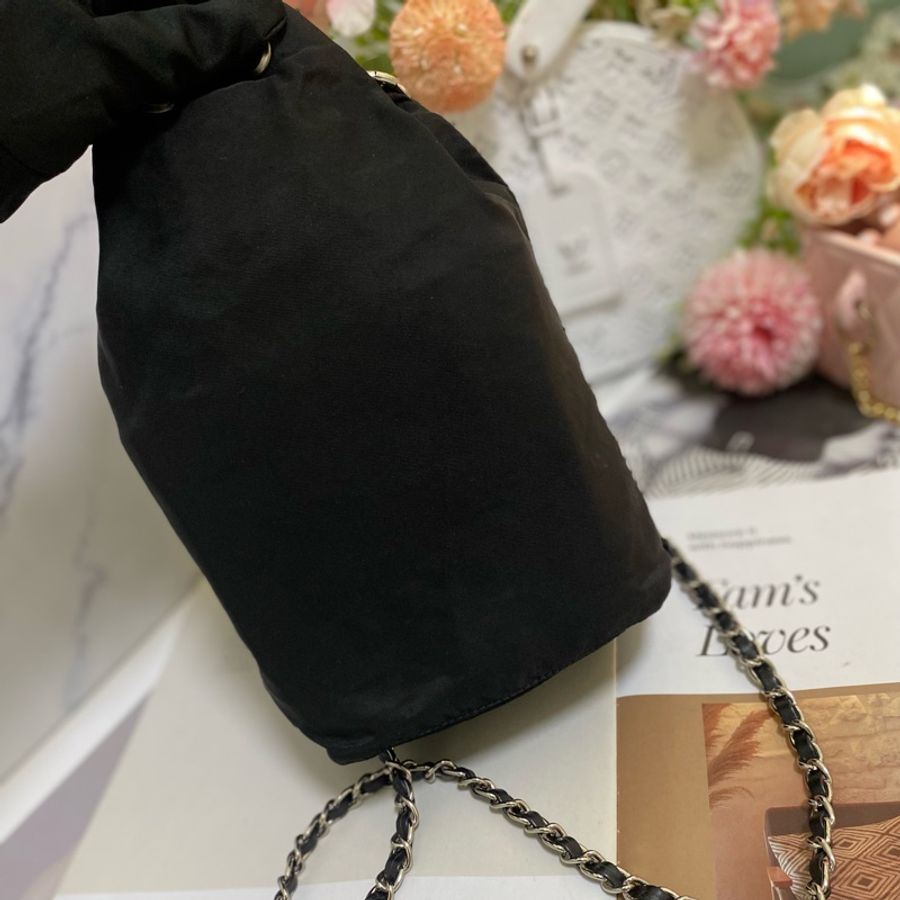 𝙿𝕣𝕒𝕕𝕒降落傘束口包小水桶包🏅 #實用可愛百搭款-9