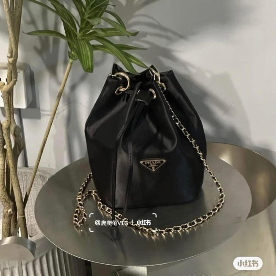 𝙿𝕣𝕒𝕕𝕒降落傘束口包小水桶包🏅 #實用可愛百搭款-18