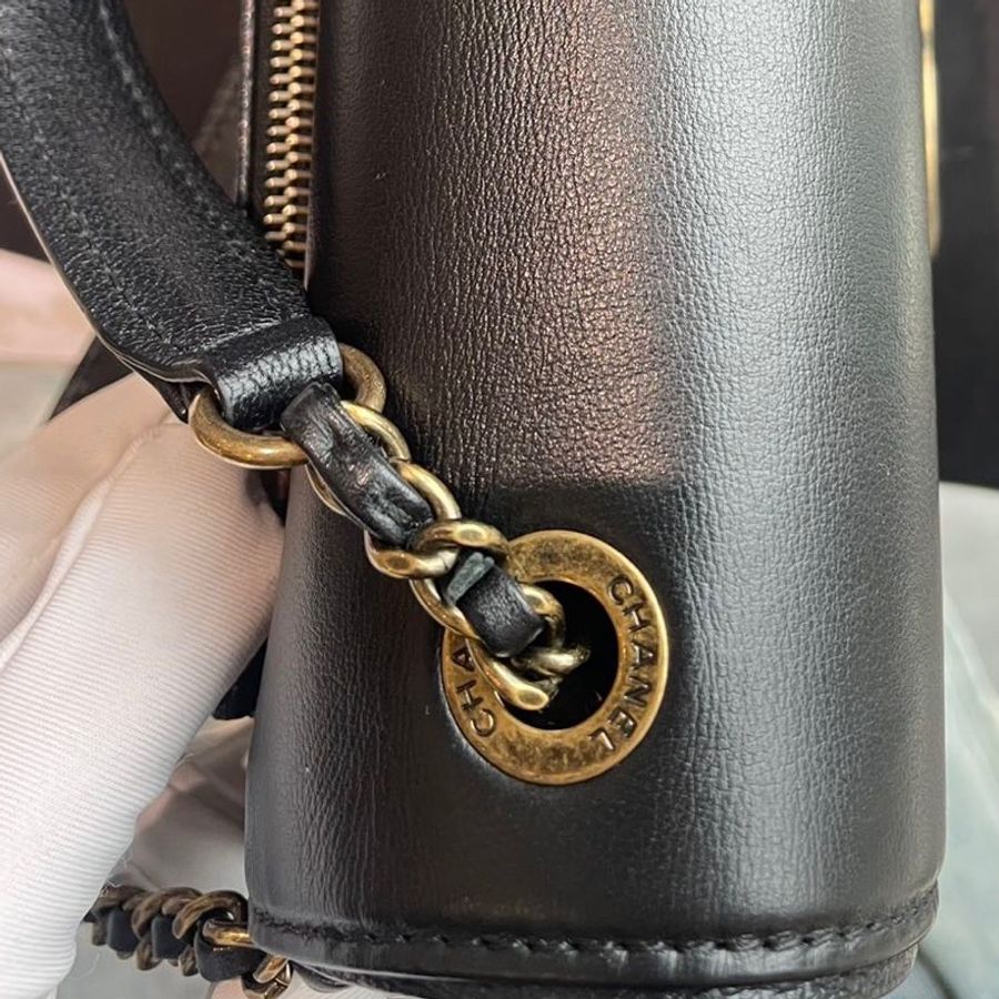 Chanel香奈兒 黑金古巴系列翻蓋郵差包 24開 沒卡-5