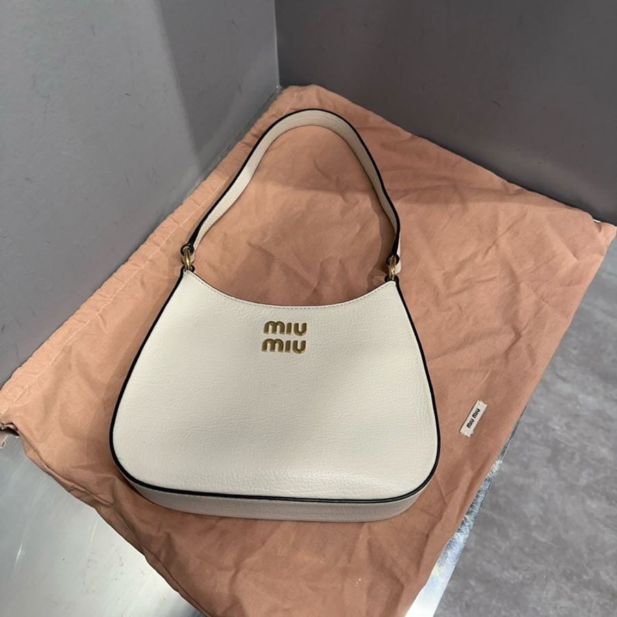 Miu Miu Hobo 手袋 腋下包 白金 |Classic Trend CT精品|台北東區實體-0