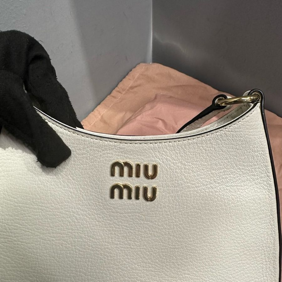 Miu Miu Hobo 手袋 腋下包 白金 |Classic Trend CT精品|台北東區實體-9