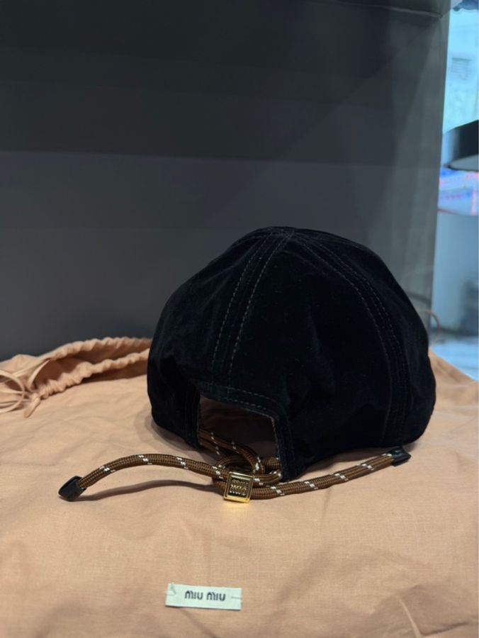 Miu Miu 天鵝絨背後抽繩棒球帽 |Classic Trend CT精品|台北東區實體-1