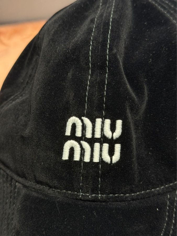 Miu Miu 天鵝絨背後抽繩棒球帽 |Classic Trend CT精品|台北東區實體-2