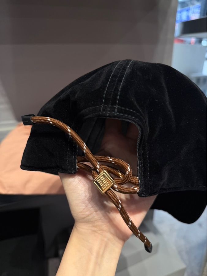 Miu Miu 天鵝絨背後抽繩棒球帽 |Classic Trend CT精品|台北東區實體-3