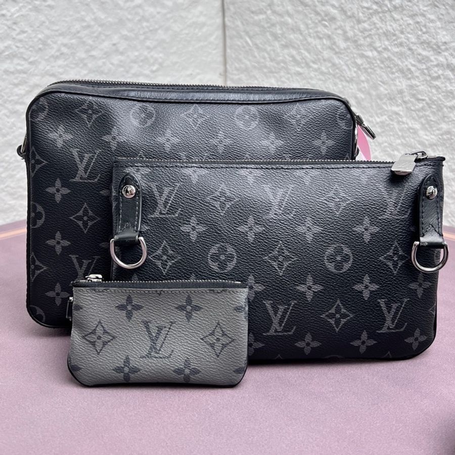 Louis Vuitton 路易威登 黑武士三合一郵差斜挎 尺寸24.5*18*4.5-1