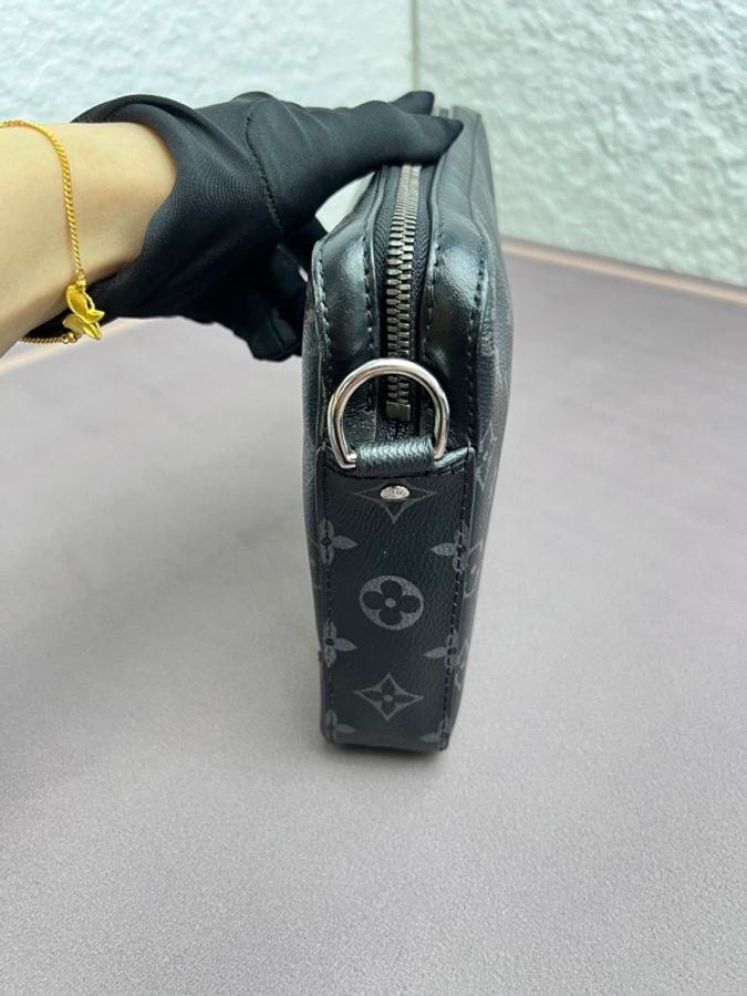 Louis Vuitton 路易威登 黑武士三合一郵差斜挎 尺寸24.5*18*4.5-4