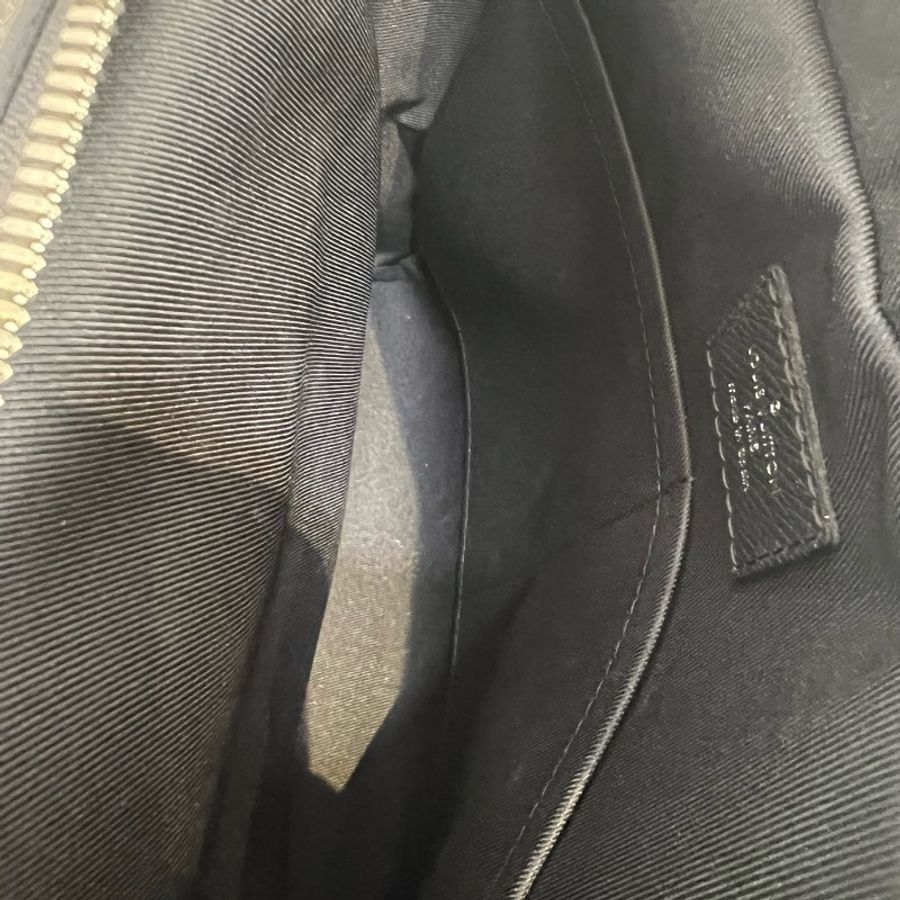 Louis Vuitton 黑色全皮拉鍊郵差包斜背包-5