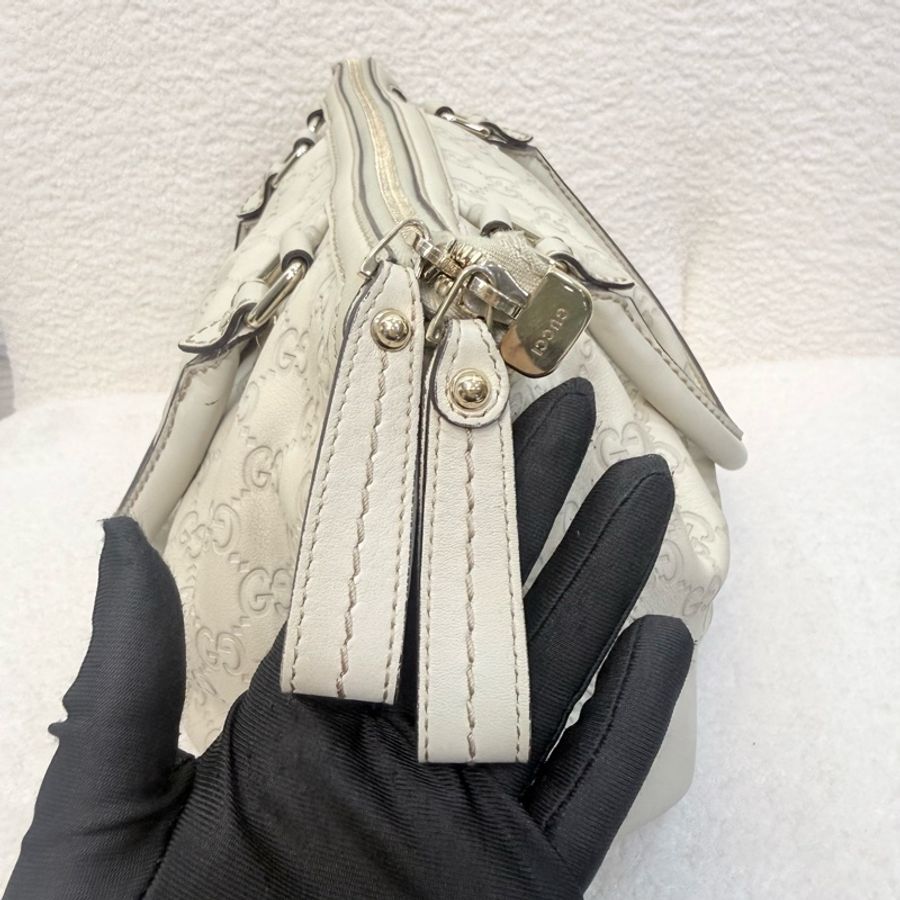 Gucci白壓紋牛皮淡金釦手提肩背包-17