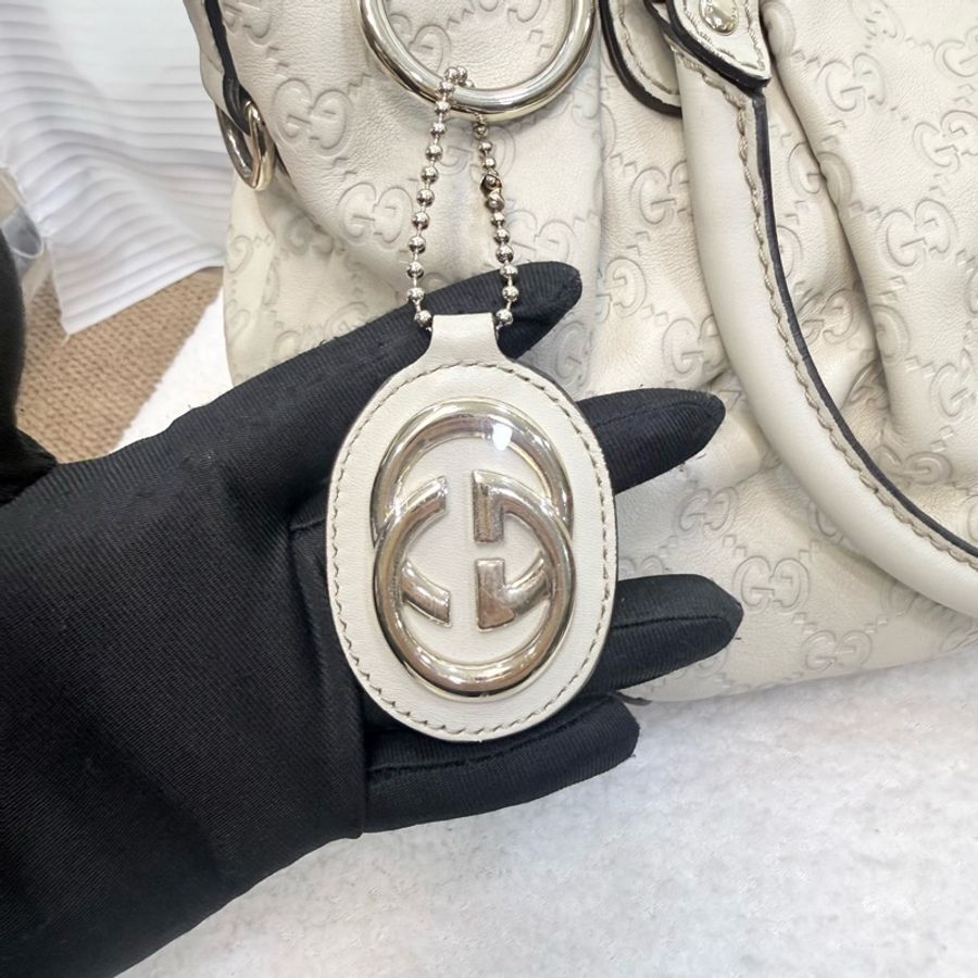 Gucci白壓紋牛皮淡金釦手提肩背包-18