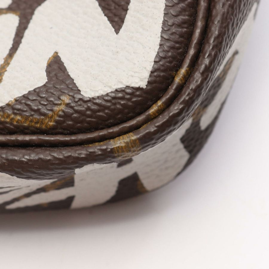 路易威登 Pochette Accessoires 手提包 M92192 Monogram Graphic 帆布 二手-8