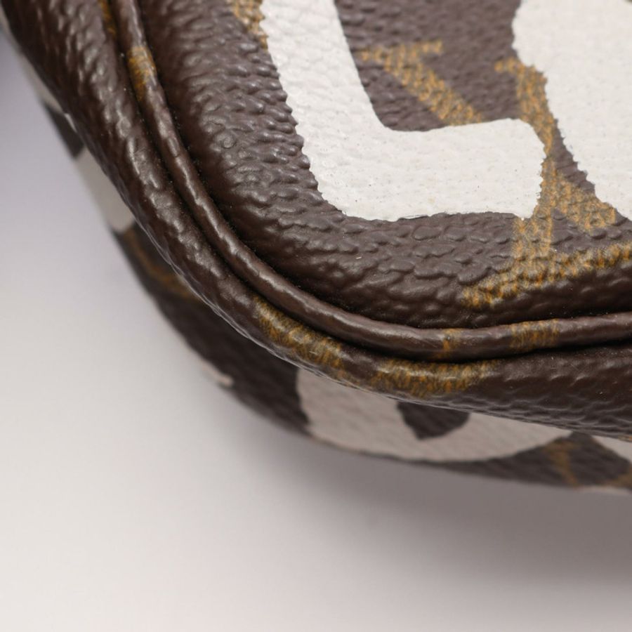 路易威登 Pochette Accessoires 手提包 M92192 Monogram Graphic 帆布 二手-9