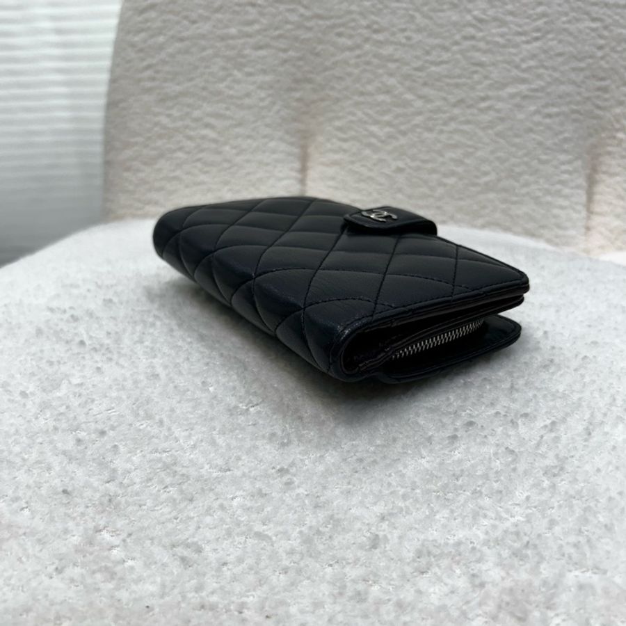 Chanel 黑銀羊皮10卡中夾-8
