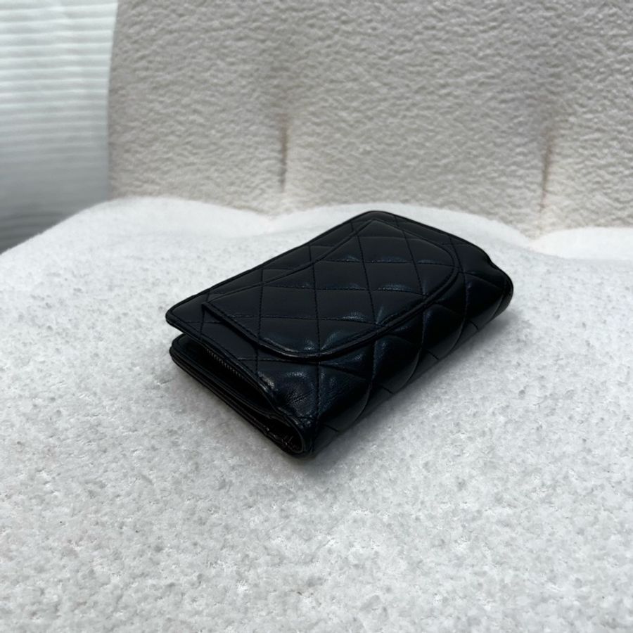 Chanel 黑銀羊皮10卡中夾-15