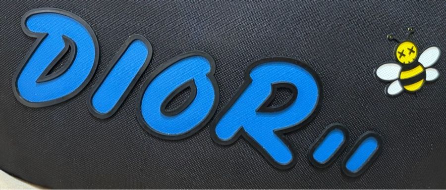 ‼️全台最甜 Dior x KAWS 聯名款 蜜蜂黑尼龍大logo腰包/胸包-2