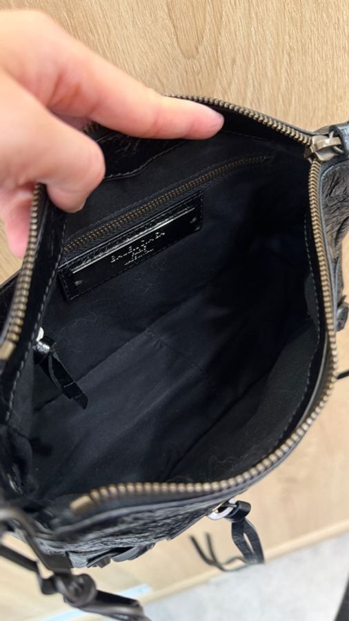 Balenciaga 黑油蠟牛皮黑釦Le City手提肩斜背包-11