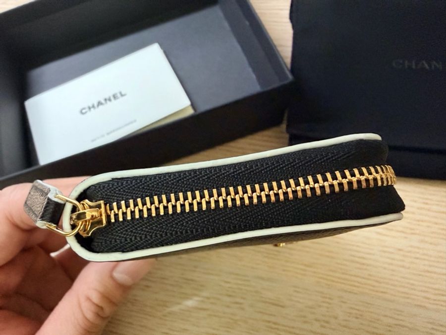 CHANEL 26s山羊皮黑金拉鍊短夾-4