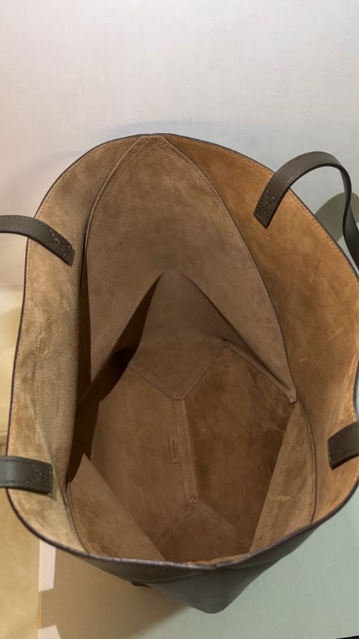 LOEWE Puzzle Fold Medium Leather Tote Bag (Khaki) 亮面小牛皮托特包綠色-14