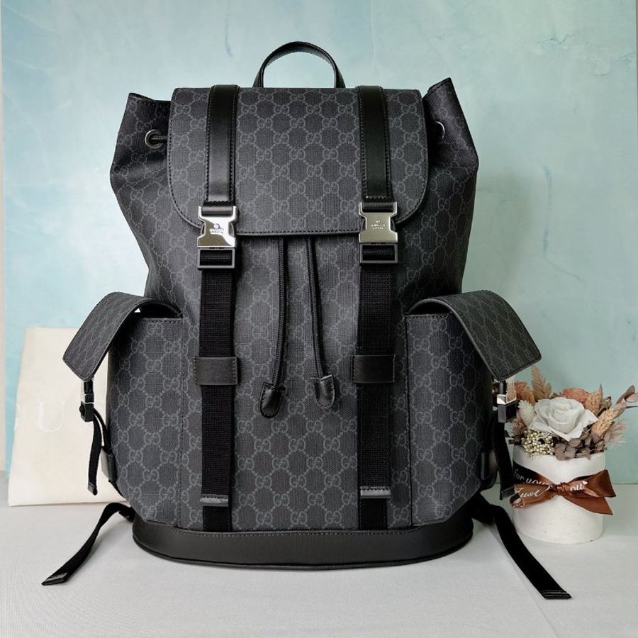 GUCCI Supreme黑花翻蓋後背包-0