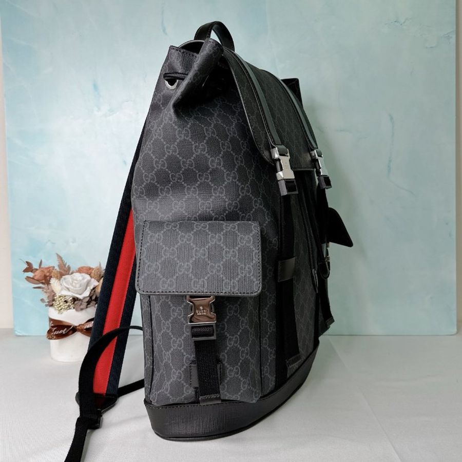 GUCCI Supreme黑花翻蓋後背包-3