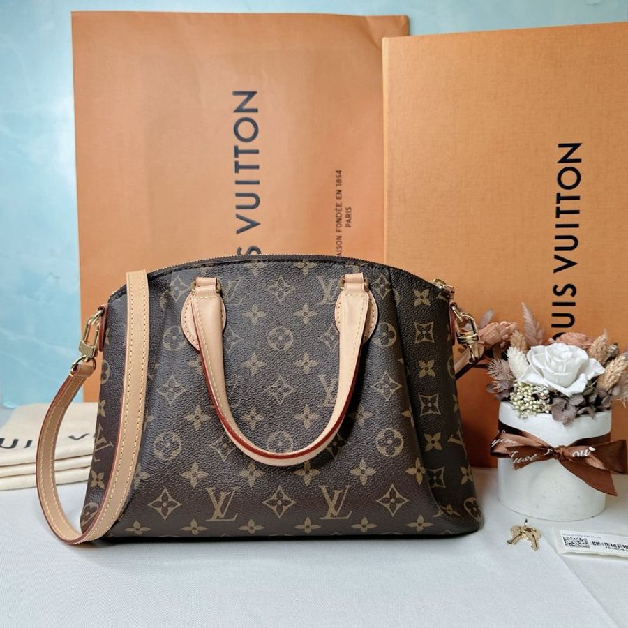 LV Rivoli PM老花斜背包-1