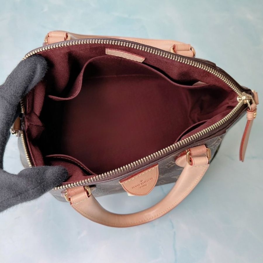 LV Rivoli PM老花斜背包-4