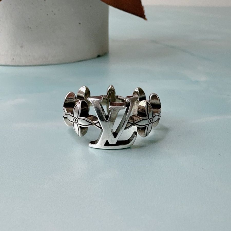 LV 全新Flower Puffy Chain純銀戒-1