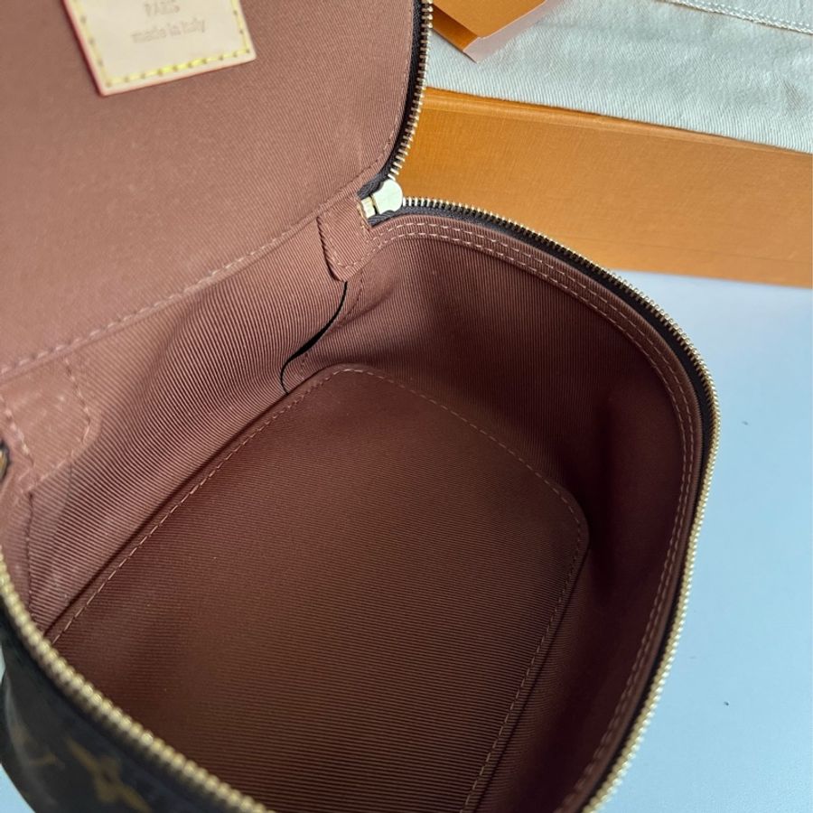 LV Monogram老花化妝包M43688-19