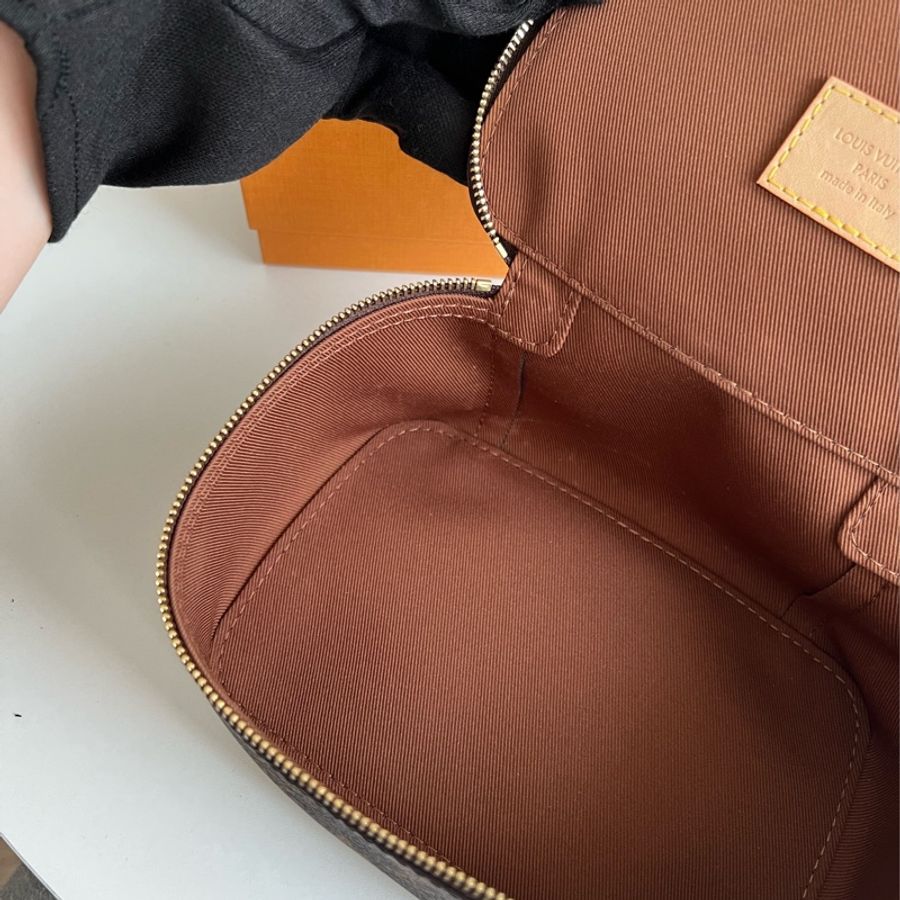 LV Monogram老花化妝包M43688-20