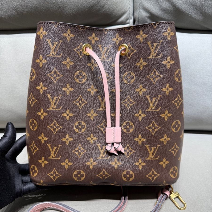 LV 路易威登粉水桶包 編號MI3138-0