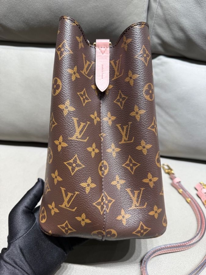 LV 路易威登粉水桶包 編號MI3138-6
