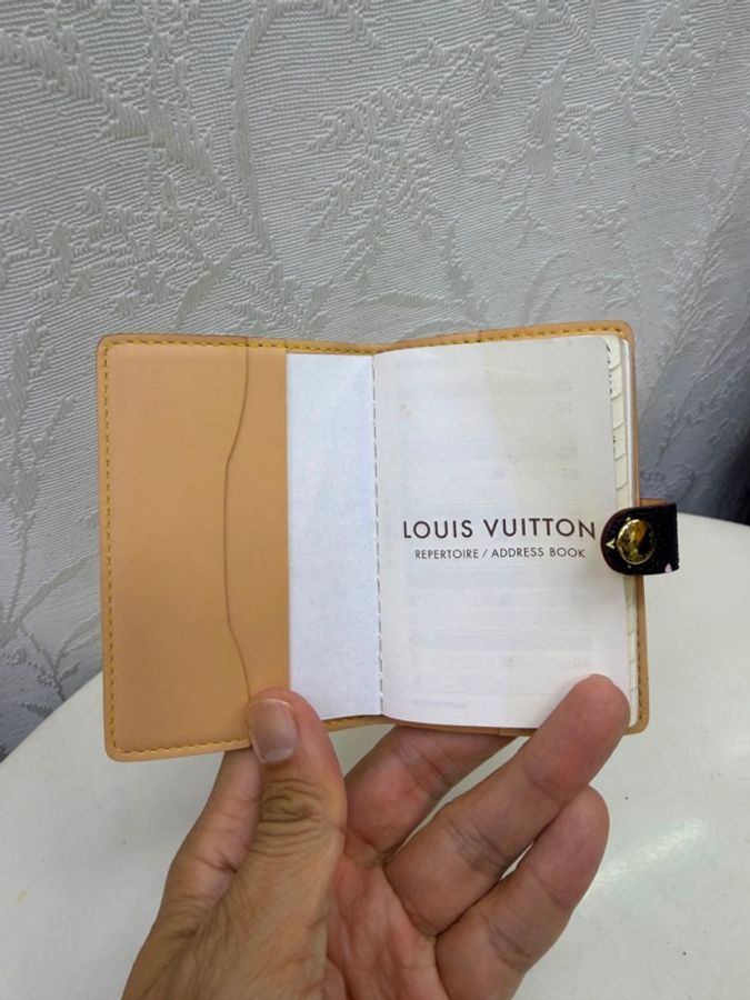 這是 Louis Vuitton 的 Monogram Multicolor Carnet de Bal 迷你記事本-2