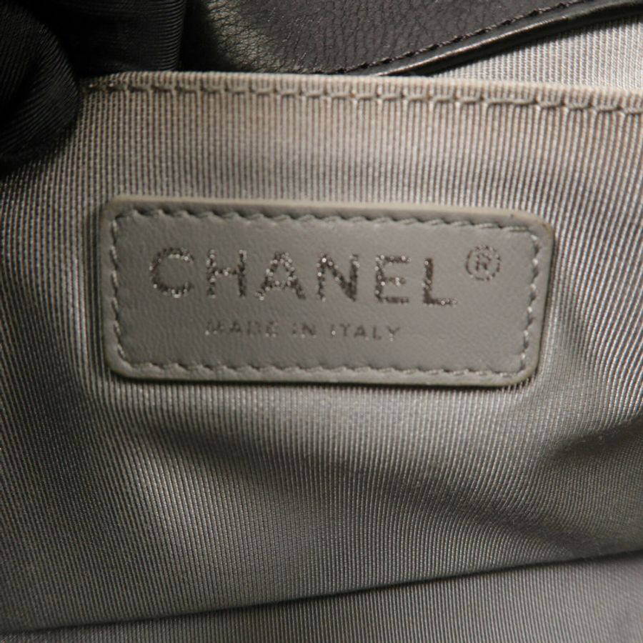 CHANEL 牛皮皮革Boy 20鏈帶肩背袋-5