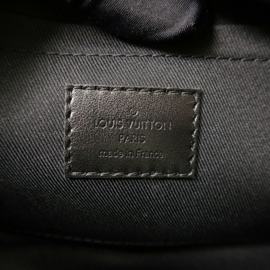 LOUIS VUITTON Monogram Taurillon Mini Soft Trunk肩背袋-5