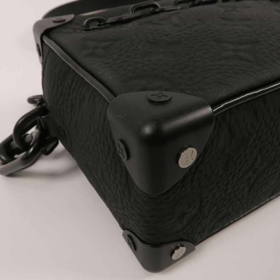 LOUIS VUITTON Monogram Taurillon Mini Soft Trunk肩背袋-7