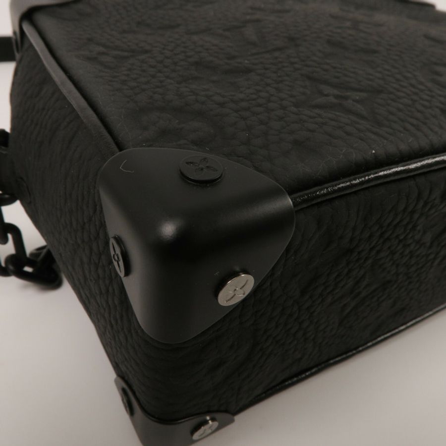 LOUIS VUITTON Monogram Taurillon Mini Soft Trunk肩背袋-9