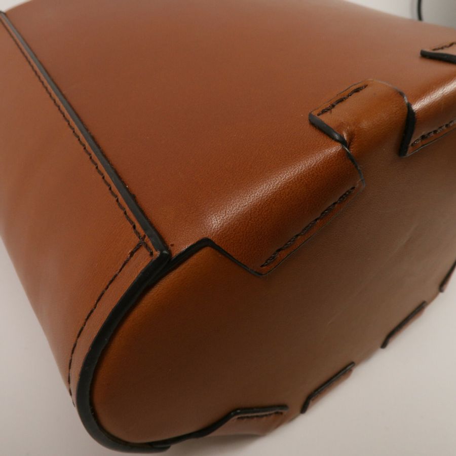 LOEWE 牛皮皮革Bamboo Bucket Bag手挽肩背兩用袋-10