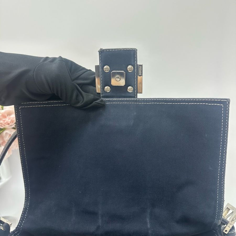 【赫蒂國際精品】Fendi 深藍牛仔帆布肩背包vintage-19