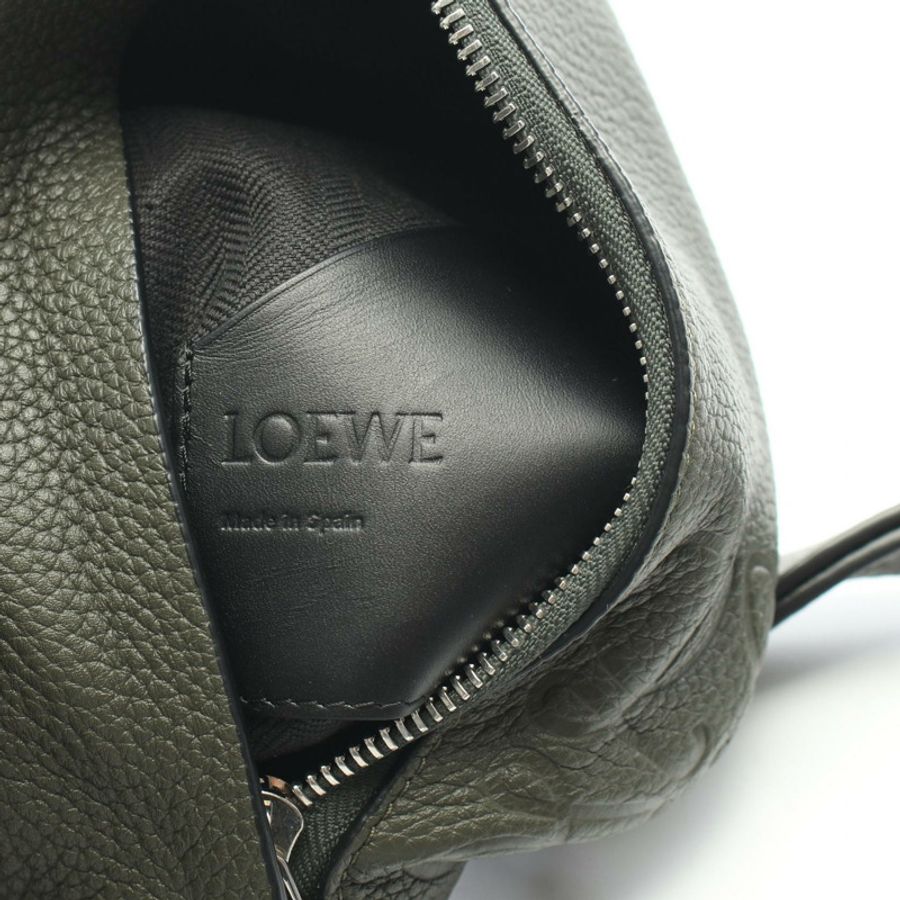 LOEWE品牌直式 T字口袋腰包 C500P02X02 皮革 卡其色 二手-3