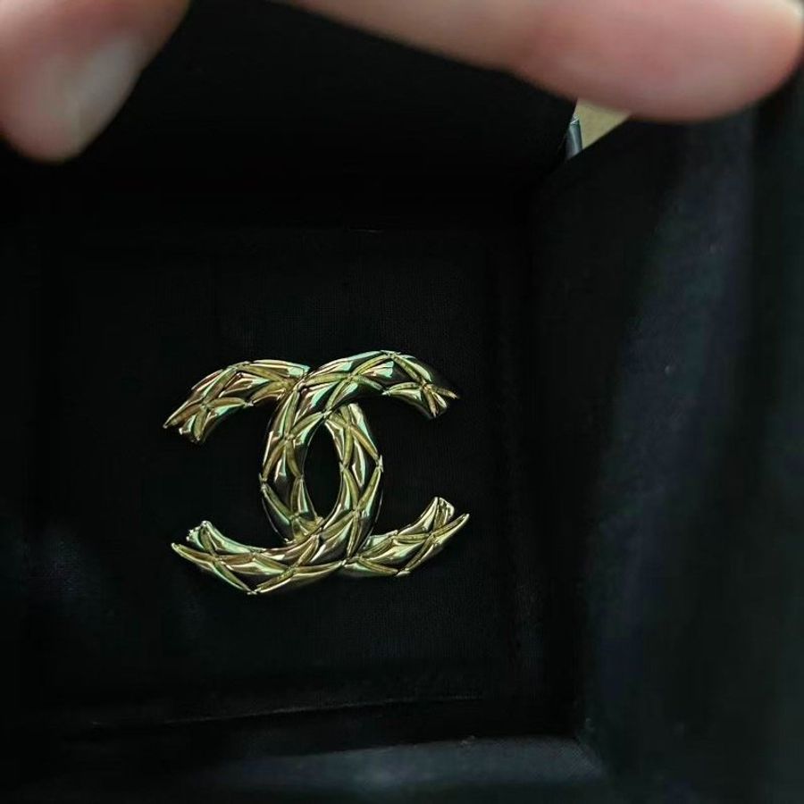 CHANEL 合金26P雙C菱格紋胸針-4