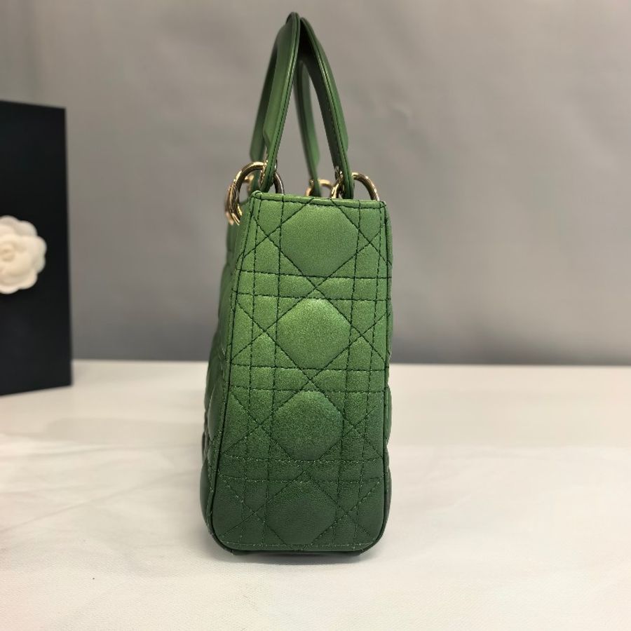 Dior lady dior酪梨綠四格戴妃羊皮包-3