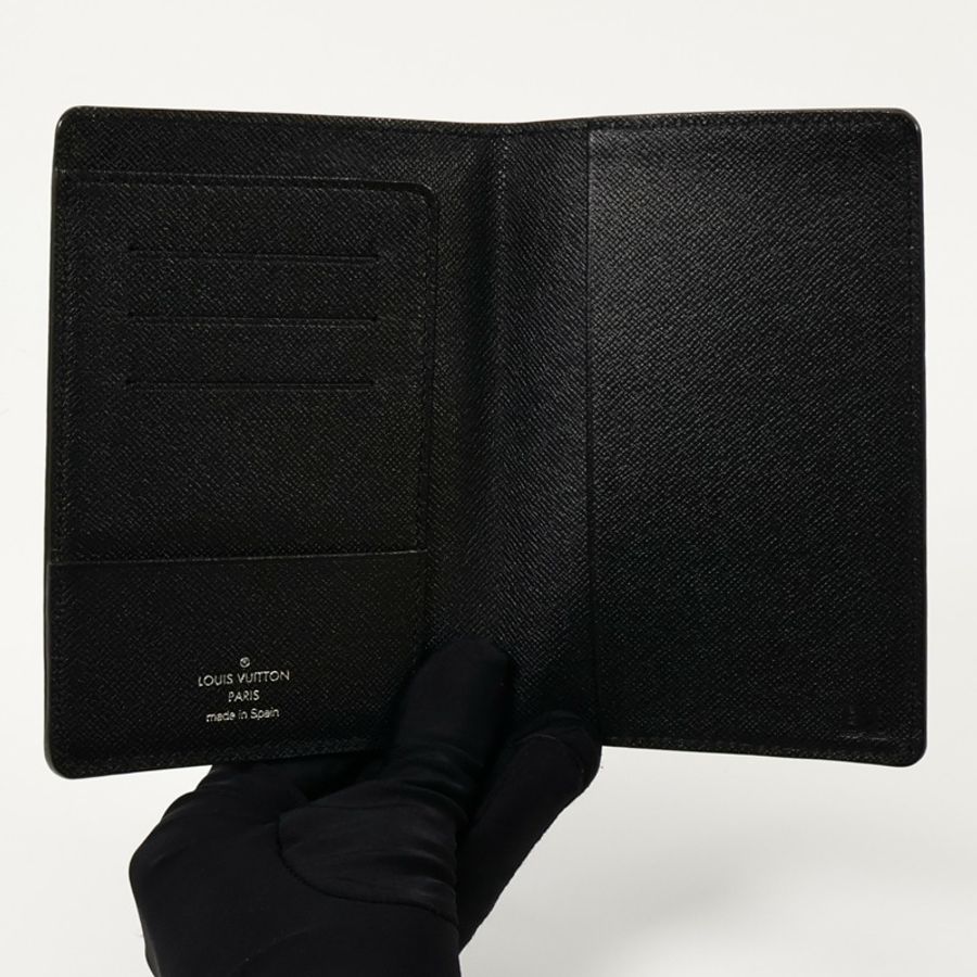 LOUIS VUITTON Taiga皮革Passport Holder護照套-5