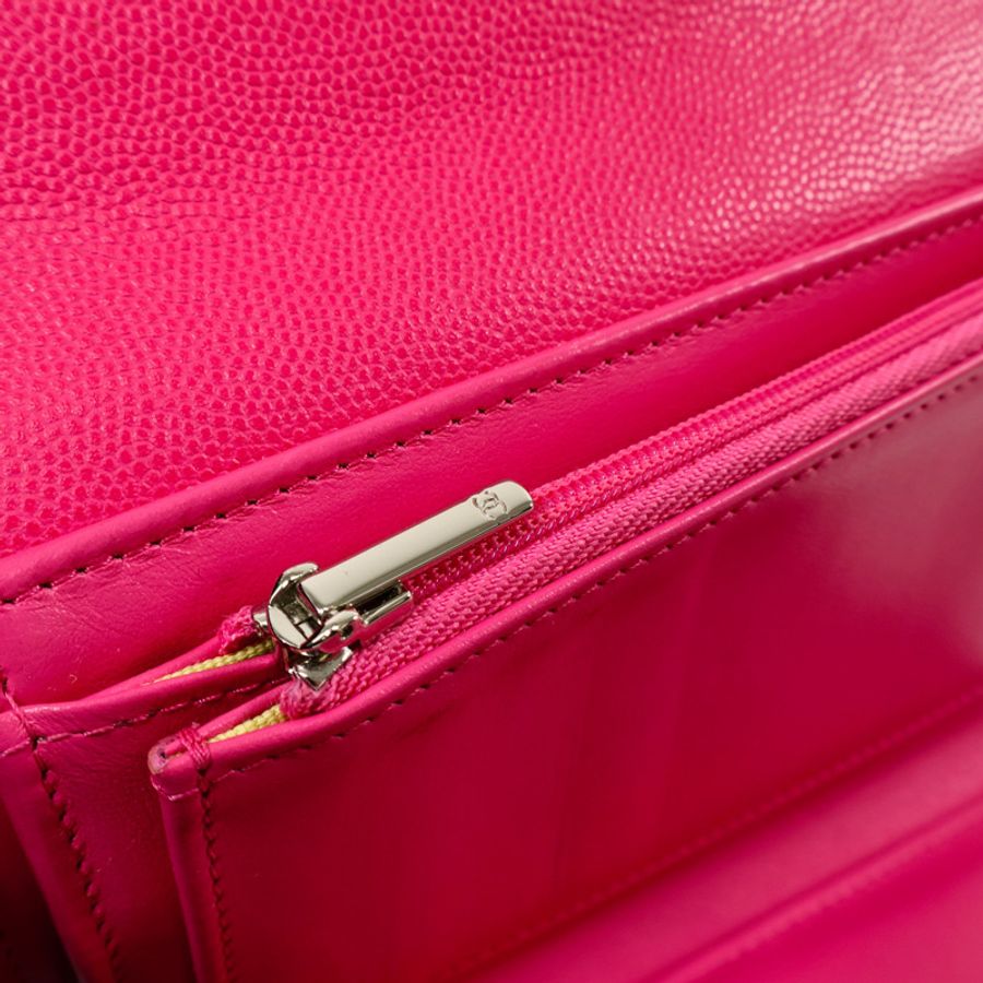 CHANEL 牛皮皮革C19 Medium Flap錢包-10