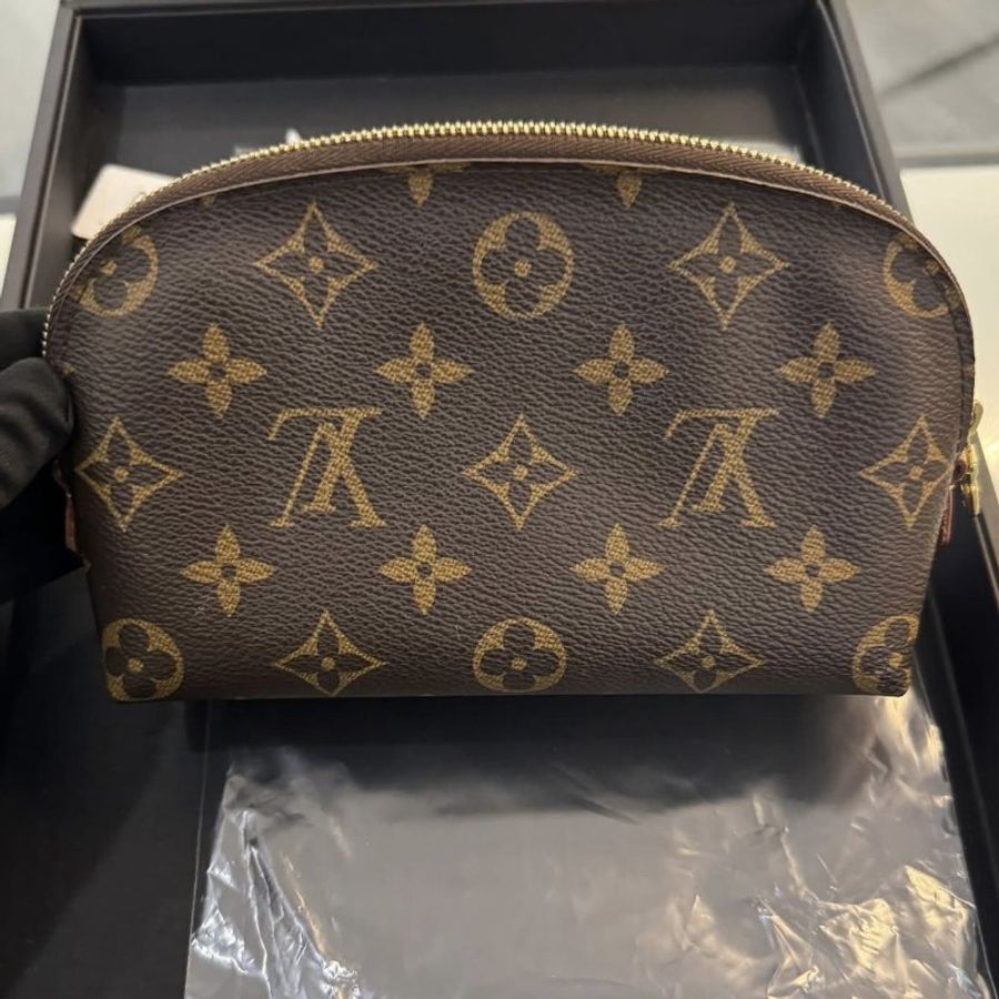 Louis Vuitton Monogram Pochette Cosmetic M47515小型萬用收納包-0