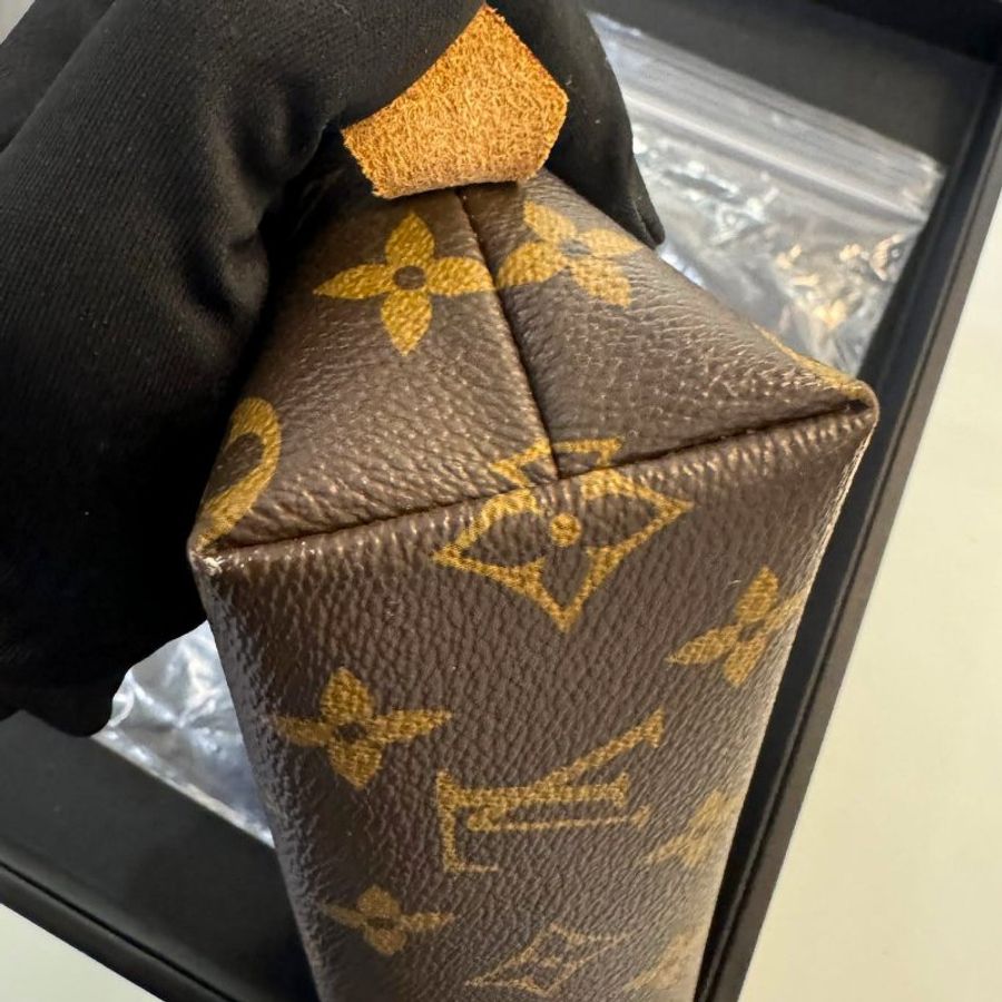 Louis Vuitton Monogram Pochette Cosmetic M47515小型萬用收納包-3