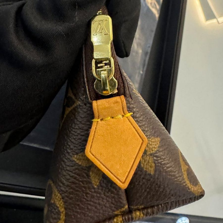 Louis Vuitton Monogram Pochette Cosmetic M47515小型萬用收納包-6
