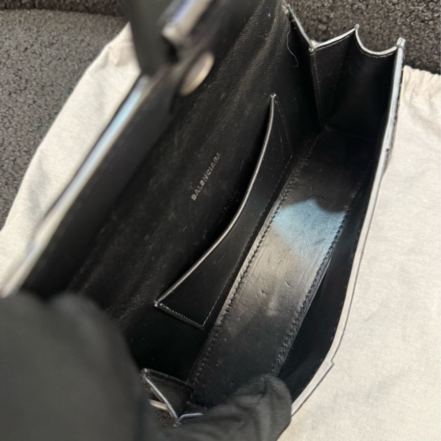 Balenciaga/巴黎世家 Hourglass系列黑色鰐魚壓紋沙漏-7