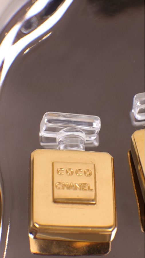 Chanel 素金拼接亚克力香水瓶耳夹-4