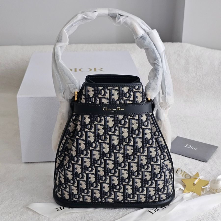 Dior c’est 中號老花水桶 全新-0